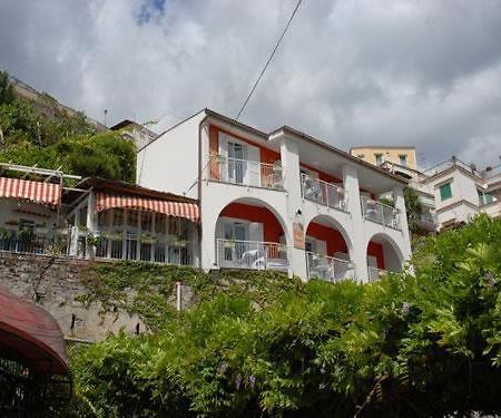 Maison Raphael Minori Exterior foto